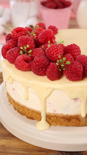 237K views · 8.9K reactions | Cheesecake cu zmeură și ciocolată albă...