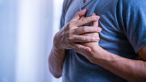 Prima lună de izolare COVID a redus speranța de viață a pacienților care au suferit un atac de cord cu până la doi ani. STUDIU