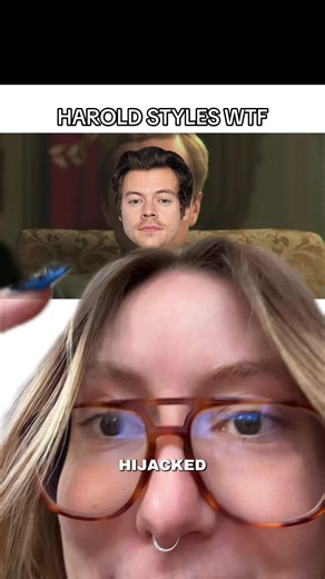 Can someone wake me up this is my nightmare ??? #harrystyles #greenscreen