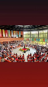 ✨TSS Open House 2024 ภายใต้แนวคิด Learning Spectrum สีสันแห่งการเรียนรู้ ✨ Embrace Diversity, Realize Your Potential กิจกรรมเปิดบ้านการเรียนรู้ ณ โรงเรียนสาธิตแห่งมหาวิทยาลัยธรรมศาสตร์ได้จบลงแล้ว โดยมีผู้ปกครองและนักเรียนให้ความสนใจและเข้าร่วมกิจกรรมเป็นจำนวนมาก ภายในงานมีการนำเสนอหลักสูตรของโรงเรียน และการเข้าร่วมกิจกรรมตามความสนใจ 3 ส่วนหลัก ได้แก่ 📚นิทรรศการจาก 5 กลุ่มประสบการณ์ 🧑🏻‍🏫การรับสมัครนักเรียนและคำแนะนำในการทำ Portfolio 🎨กิจกรรม workshop จากนักเรียน ศิษย์เก่า และผู้ปกครองของนักเ