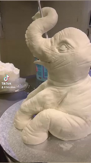 Follow for more wow factor cakes! #animalcake | 3D Cakes