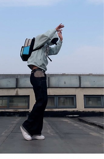 跳出新风格的TikTok舞蹈挑战