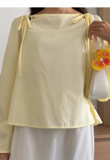 Another day, another pretty blouse 😊✨ #blouse #blousewanita #outfitideas