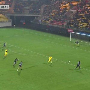 132K views · 1.4K reactions | Dans cette première mi-temps, l’équipe d’Eden Hazard gagne 7-0, et il a délivré 5 assists et marqué 1 but ! 勞 Peu importe le niveau de la rencontre, aujourd’hui tous les fans d’Eden Hazard se réjouissent de le revoir à l’œuvre ! Ces images de notre ancien capitaine heureux sur un terrain de football nous avait tellement manqué ! ❤️ | Diables Rouges - CDM 2026 | Facebook