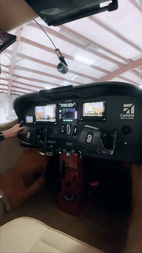 It’s all in the details with this Cessna 182. @dynonavionics • • • • • • • • #dynonavionics #avionics #cessna #cessna182 #aviation #aviationrestoration | Fly Volar