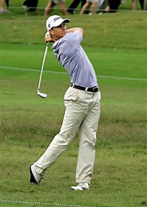 Australian Open: Dartnell Leads By Two Strokes