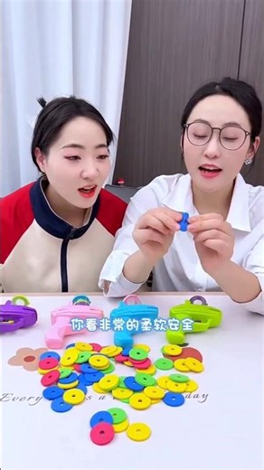 Rubber Bullet Gun Fun! 🔫😎