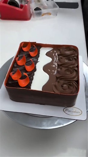 mostly hard work chocolate cake decorating 😀 #suhelr7 #nandani #cakedecorating #trendingshorts