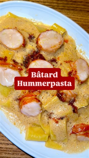 Erik Essén on Instagram: "Fancy shit på Bâtard! 🦞 💰 Hummerpasta: 450kr Pilgrimsmussla: 240kr 📍Nybrogatan 5, Östermalm"