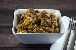 Easy Meatball Stroganoff (One Pot Meal)