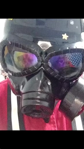 this how I feel cosplaying as pyro ( sorry twin 🥀💔) #tf2 #tf2pyro #cosplay #puppet #cringe #teamfortress2 #unicorn #fyp