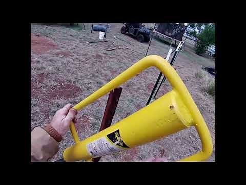🚧 How to make a Strong T post Corner for Stretching Fence Tight 👷