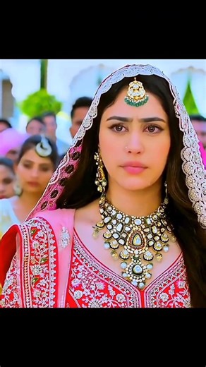 Sunlight Movie on Instagram: "🇯🇵 当达到这种速度时，已经不再是地面移动，而是以音速前进 🚀🌍 这段模拟展示了如果以 马赫 1（约 1330 公里/小时）的速度乘坐超音速列车穿越日本，会是一种怎样的体验。 目前，日本最快的列车运行速度约为 320 公里/小时，而在如超高速 磁悬浮列车 等先进实验平台上，在受控环境中已经实现了 超过 600 公里/小时 的速度。这一模拟远远超出了现有水平，探索当现代铁路概念进化为真正的超高速系统时，未来将具备怎样的可能性。 要达到这样的速度，仅靠动力是远远不够的。工程师们正在研究 磁悬浮技术、几乎零摩擦的导轨，以及 真空或低压管道系统，以消除超高速运行中最大的限制因素——空气阻力。在马赫级别的速度下，哪怕是微小的空气扰动，也会成为严峻的结构性挑战。 因此，未来的超音速铁路构想将依赖于 高精度导向系统、AI 控制的稳定技术，以及在 数百公里范围内以毫米级误差建造的基础设施。 一旦实现，如今需要数小时的行程将被缩短到几分钟，这可能从根本上改变 通勤方式、区域经济，以及 大型城市之间的连接方式。 你喜欢科技吗？ #科技 #