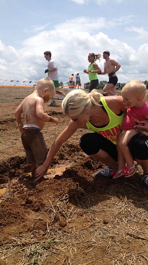 Megan Howell on Instagram: "Get rid of flies! This is amazing!! Hang Irish spring soap and not a fly in sight! I read it also works for keeping pests out of gardens and you can also rub it on door frames instead of hanging it if you don’t prefer the look 🤪#homehack #momtips #momtricks #getridoffliesfast #amazed #itworks"