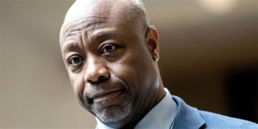 Tim Scott claims you won't see violence under Trump — and CNN host reminds him of Jan. 6
