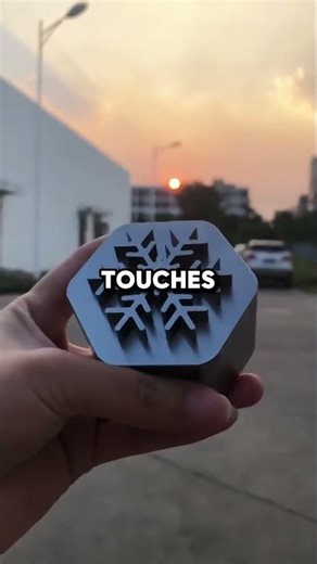 The Seamless Metal Cube Illusion