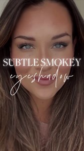 Want to try a less intense smokey eye? This green on the eyelid adds just enough soft smoke to take this look up a notch. I’ll post the foundation tutorial for this tomorrow. In the meantime let me know if you would wear this and comment “green” for a direct link to this eyeshadow palette! ✨ #eyeshadowtutorial #eyeshadowpalette #smokeyeye | Savanah Poulsen •Bold Beautiful Life•