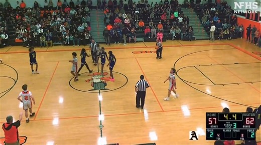 A Wild 44 second stretch !!! And that ref should never do a big game again . The T’s so wack . | Terry Brown