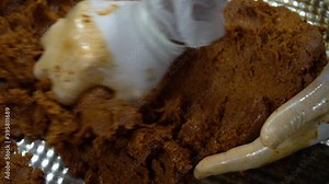 preparing Turkish cig kofte with traditional methods