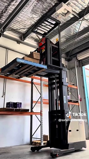 Mastering Order Picker Skills for Warehouse Success