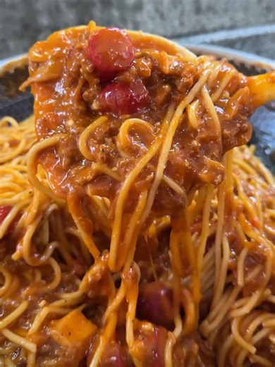 Delicious Saucy Pinoy Style Spaghetti Recipe