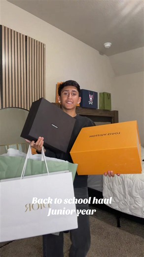 Back to school haul for junior year/ bts backpack 🎒 #trending #backtoschoolshopping #haul #backpack #school