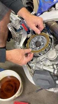 Clutch plate install #yamaha #dirtbike #motocross