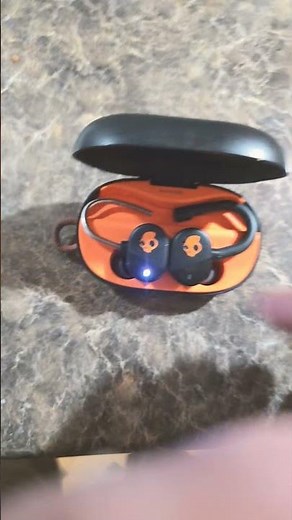 Repairing my beautiful skull candy headphones #repiar #fix #fixed #skullcandy