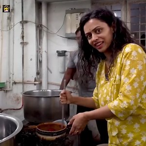 218K views · 4K reactions | ನಮ್ಮ ಬಟ್ಟೆಗಳಿಗೆ Dyeing Process ಹೇಗೆ ನಡೆಯುತ್ತದೆ ನೋಡಿ. #AmruthaRamamoorthi #Saree #Dyeing #Shopping location  : new navarang dyeing https://www.google.com/maps/place/Navrang+Dyeing+%26+Printing/@12.9834123,77.6041593,17z/data=!3m1!4b1!4m6!3m5!1s0x3bae16626d3355c1:0x672802fa0c859ecf!8m2!3d12.9834071!4d77.6067342!16s%2Fg%2F11gdkx2qqw?entry=ttu | Amrutha Ramamoorthi | Facebook