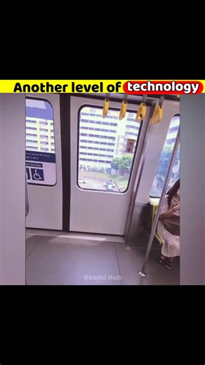 Privacy system in Singapore's Train 🚆 #reelsinstagram | Roomi Hub