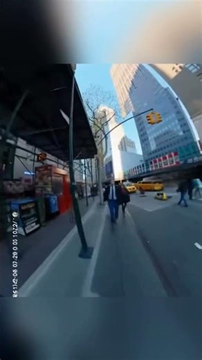 Parade Blimp EXPLODES over NYC! 🎈🦆 #nyc