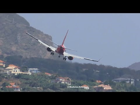 Amazing Boeing 737 MAX Crosswind Landing at Madeira Airport