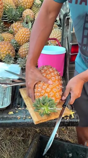 Fruit cutting tricks: viral USA fruit video