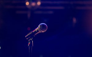 Yuval Raphael, singer for Israel at ESC 2025, after living through the massacre of October 7, 2023 | Notizie.it