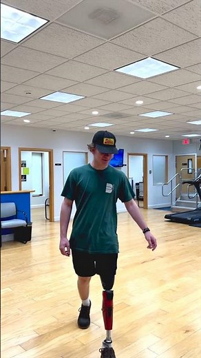 Gage | Walking with a Microprocessor Knee Prosthesis | Above-Knee Amputee