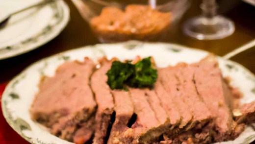 How Much Corned Beef per Person [ plus calculator ]