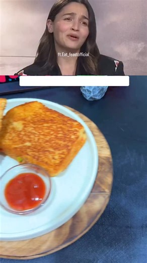 “Ye wali chicken cheese sandwich to scroll rok degi! 🔥 Crispy bread melting cheese juicy chicken… bas ek bite aur dil jeet liya! 😍 Save it, try it & tag me when you make it! 🥪✨” ✅Follow @eat_feastofficial for more recipes.❤️ 📝Ingredients: • 1 cup shredded cooked chicken (grilled/roasted) • 1 small onion, finely chopped • 1 small capsicum, finely chopped •. 1 small chopped tomato • 2 tbsp mayo • 2 tbsp tomato ketchup • 1 tsp black pepper • ½ tsp chilli flakes • Salt to taste • bread slices • 