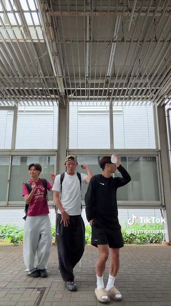 ダンスを踊る楽しさ｜イージースライド TikTok