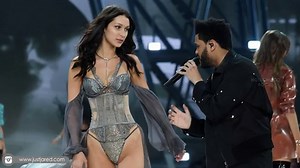 The Weeknd Performs ‘Starboy’ At Victoria Secret Fashion Show