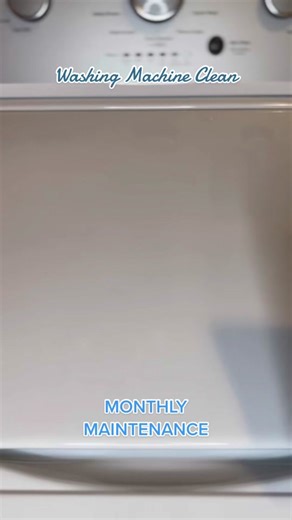 If your clothes dont smell good after you wash them, then you need to deodorize your washing machine. I use this once a month to clean and prevent musty smells that can linger on clothing. #oxicleanwashingmachine #washingmachineclean #oxicleanpowder #deodorizer