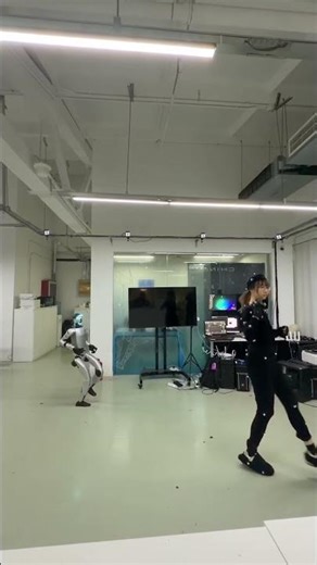 Perform a dance with optical motion capture equipment #robot #mocap