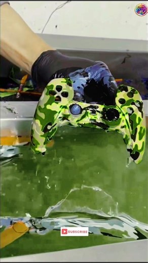 Hydro Dipping a PS5 Controller 🎮 Camo Transformation #Shorts