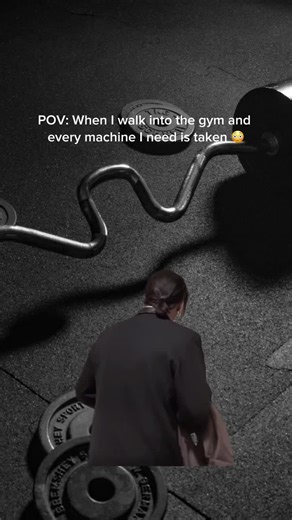 UMM..what's going on? 😳 🏋️‍♂️ #MBSlingShot