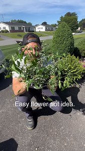 Easy flower pot idea that will make your porch POP 🌺 #flowerpot #flowers #frontporchdecor | Rooted Lawn Co