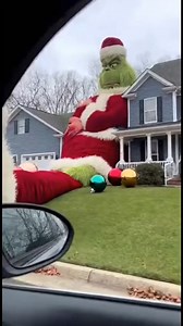 What is up with those hands?!?!? #Christmas | Jack Skellington Lovers