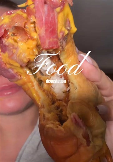 dégustation | ig: chiara_rsn sc: chiara.rsn | Euuhh la poutine façon bœuf effiloché à la truffe on en parle ? 😫😫😫 @BILL’S BURGER 🇺🇸 trop fort 🙏🏼 #billsburger #food #degustation #goldenbox #foodasmr