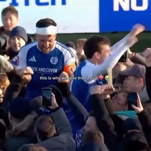 🏴󠁧󠁢󠁥󠁮󠁧󠁿 The champions have been defeated by a non-league side in a result that will reverberate through the history of English football for decades to come. In a script that even the most optimistic Hollywood writer would hesitate to pen, Macclesfield FC has orchestrated the ultimate giant-killing, toppling the FA Cup holders, Crystal Palace, on a freezing, electric afternoon at the Leasing.com Stadium. As the final whistle blew, sparklers and tears filled the stands, marking a symbolic r