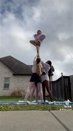 spring break stunts!💐💓☀️⛅️ #cheer #stunt #stuntreaction #springbreak