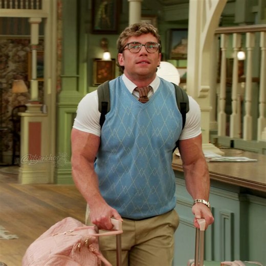 Unpopular opinion maybe but I think more men should look like this