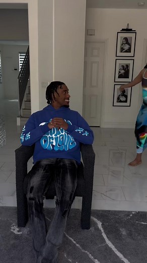 206K views · 10K reactions | Boyfriend rates my outfits 殺 #reels #fashion #couples #outfit #viral #fittings | Cam & Nie | Facebook